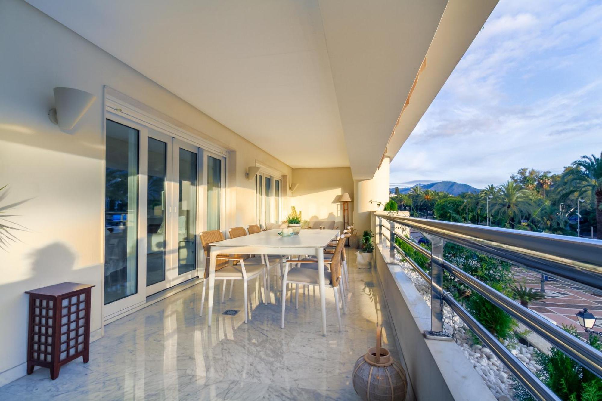 Banus - Playas Del Duque Luxury Marbellac