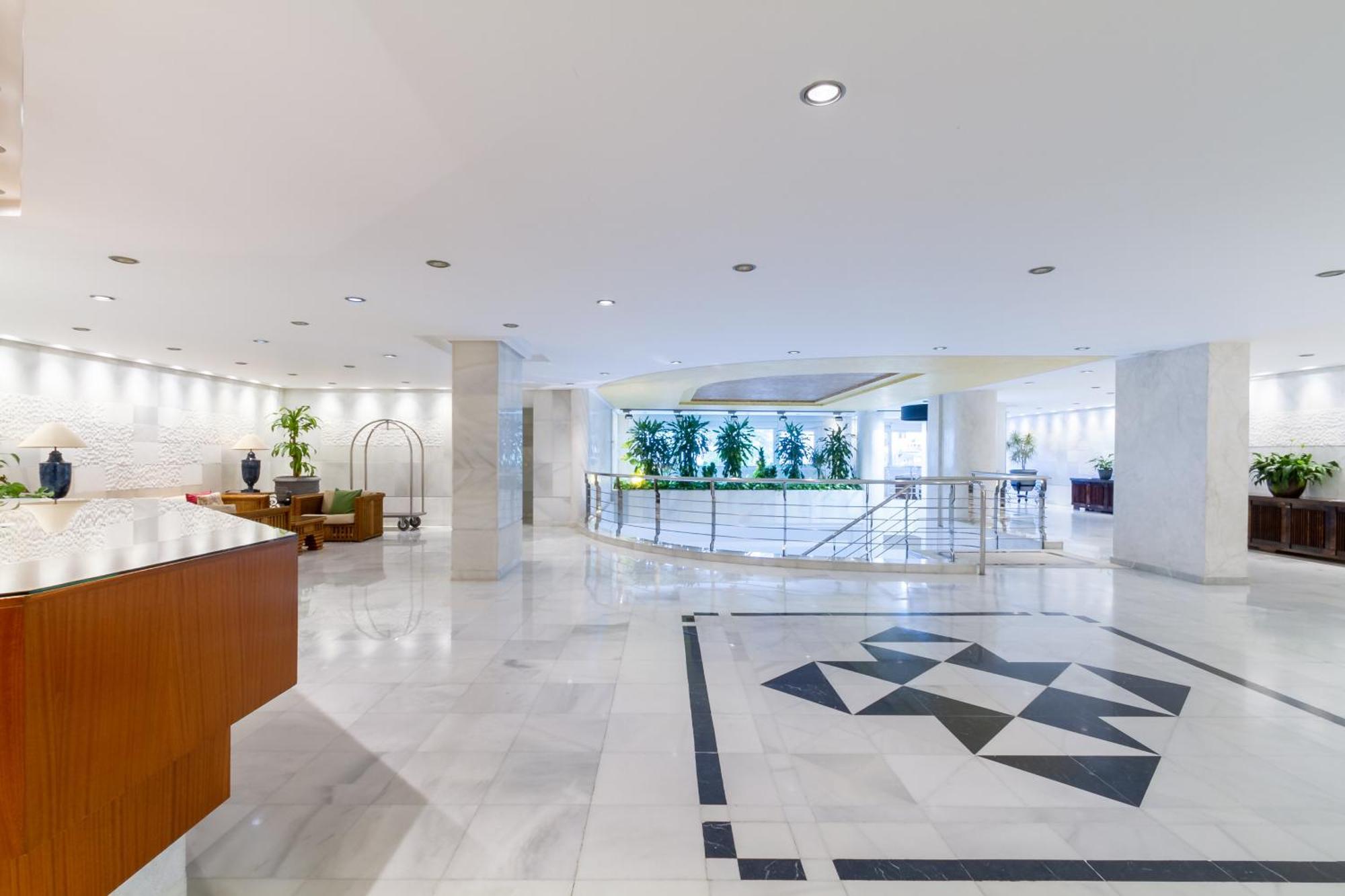 Banus - Playas Del Duque Luxury * Marbella